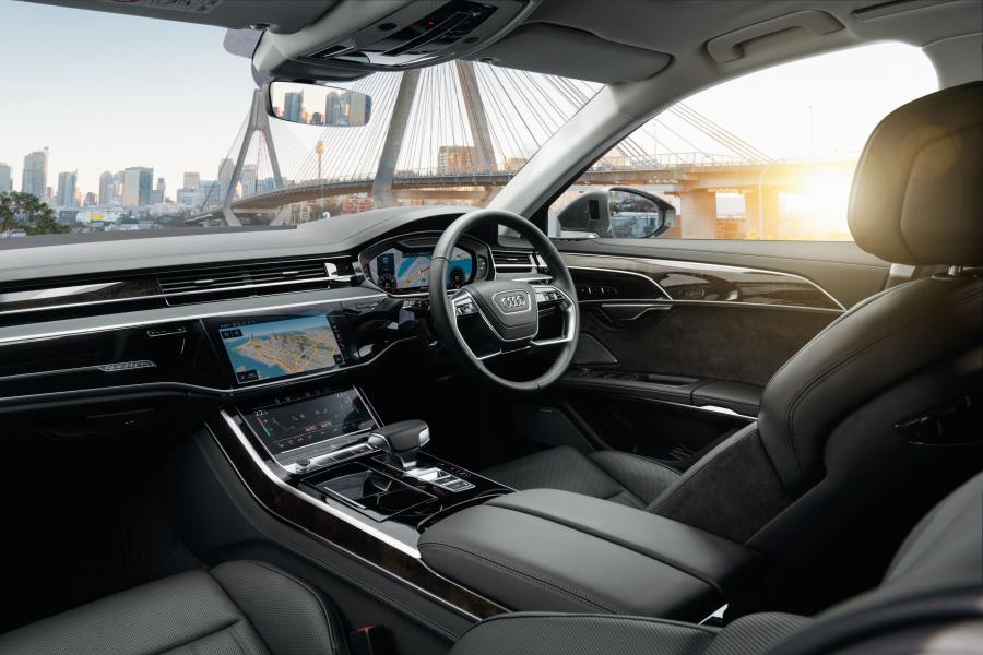Интерьер Audi A8 L 55 TFSI Quattro (D5) 2018 года  (AU) (фото 24 из 39)